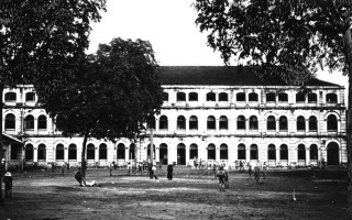 Trường THPT Việt Đức nguyên là trường Dòng mang tên Giám mục Puginier