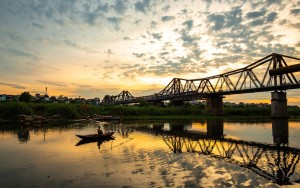 Cầu Long Biên một góc nhìn