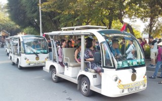 Xe điện du lịch phố cổ Hà Nội