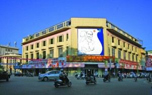 Quanh Hồ Gươm bàn chuyện mấy tòa nhà