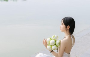 Góc chụp chị em ở Hồ Gươm