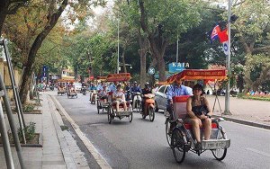 Tour Đi Bộ Ẩm Thực và Đi Xe Xích Lô tại Hà Nội