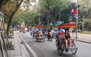 Tour Đi Bộ Ẩm Thực và Đi Xe Xích Lô tại Hà Nội