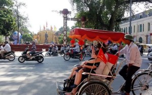 poster/brochure cho tour tour nước ngoài, và địa danh cụ thể là phố cổ và hà nội