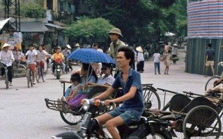 Hà Nội năm 1991, nhà nhiếp ảnh người Đức Reisen đã chụp những xích lô