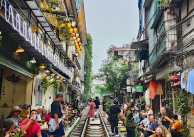 Để phát triển phố đường tàu mà đảm bảo an toàn