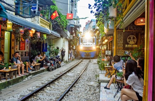 Cần giữ lại đường tầu qua nội đô lịch sử như nhật bản?