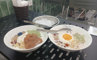 18 Phố Nguyễn Thái Học: Ngọc Thạch Quán