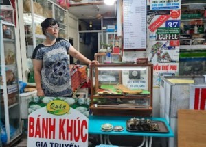 Khách hàng đánh giá bánh khúc quân