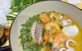 Tiệm Ăn Xúc Xắc, Hà Nội