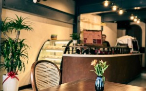 La Roug.E Coffee and Tea trên phố Bát Đàn