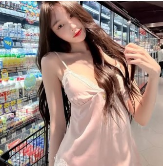 Người đẹp trong siêu thị, cửa hàng (2)