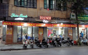 Quán Bia Hơi Bát Đàn (50 Bát Đàn, Phố cổ Hà Nội)