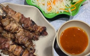 Nhà Hàng Ngọc Linh trên phố Bát Đàn