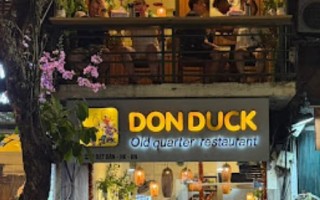 Don Duck Old Quarter Restaurant trên phố Bát Đàn/Hàng Bồ