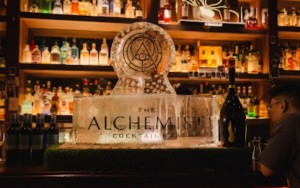 The Alchemist – Cocktail Bar (25 P. Bát Sứ, Phố cổ Hà Nội)