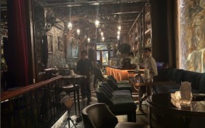 The Alchemist – Cocktail Bar trên phố Bát Sứ