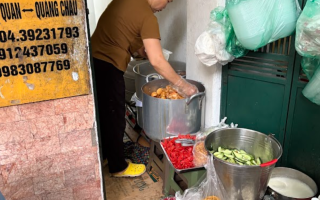 Xôi Hằng (74 P. Bát Sứ, Phố cổ Hà Nội)