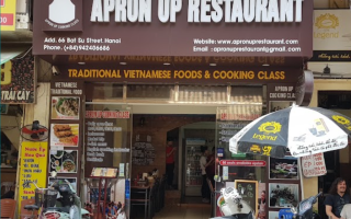 Bún ngan bà Thông (56 P. Bát Sứ, Phố cổ Hà Nội)