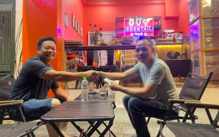 Bức Tường Cafe (72 P. Bát Sứ, Phố cổ Hà Nội)