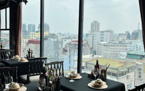 VIET Restaurant Hang Bong & Sky Bar trên phố Hàng Bông
