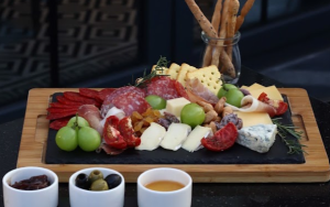 Botan Bar & Dine - Rooftop Bar trên phố Hàng Bông